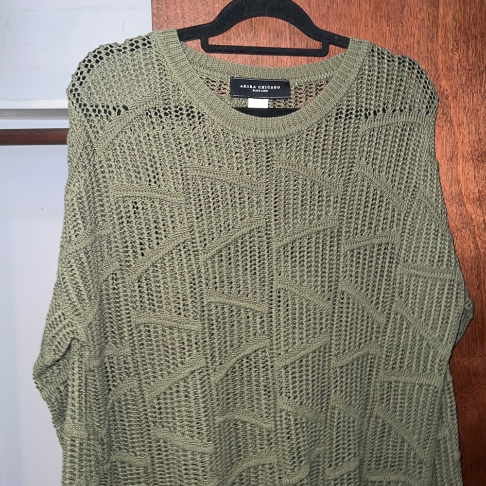 Akira sweater